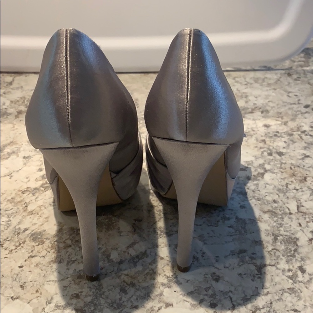 Dressy silver high heels - Picture 3 of 4